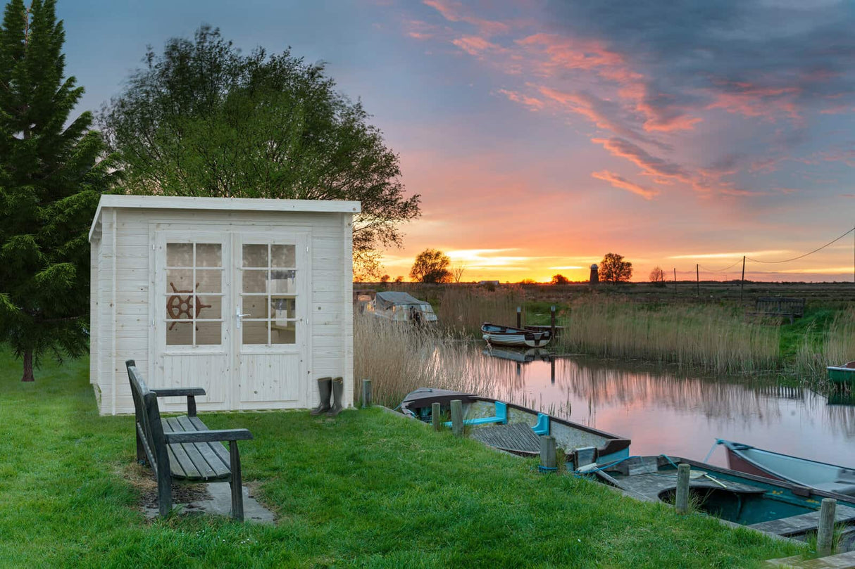 Ella (2,6x3,2m | 6,9m² | 28mm) Pieni pulpettikattoinen kesähuone