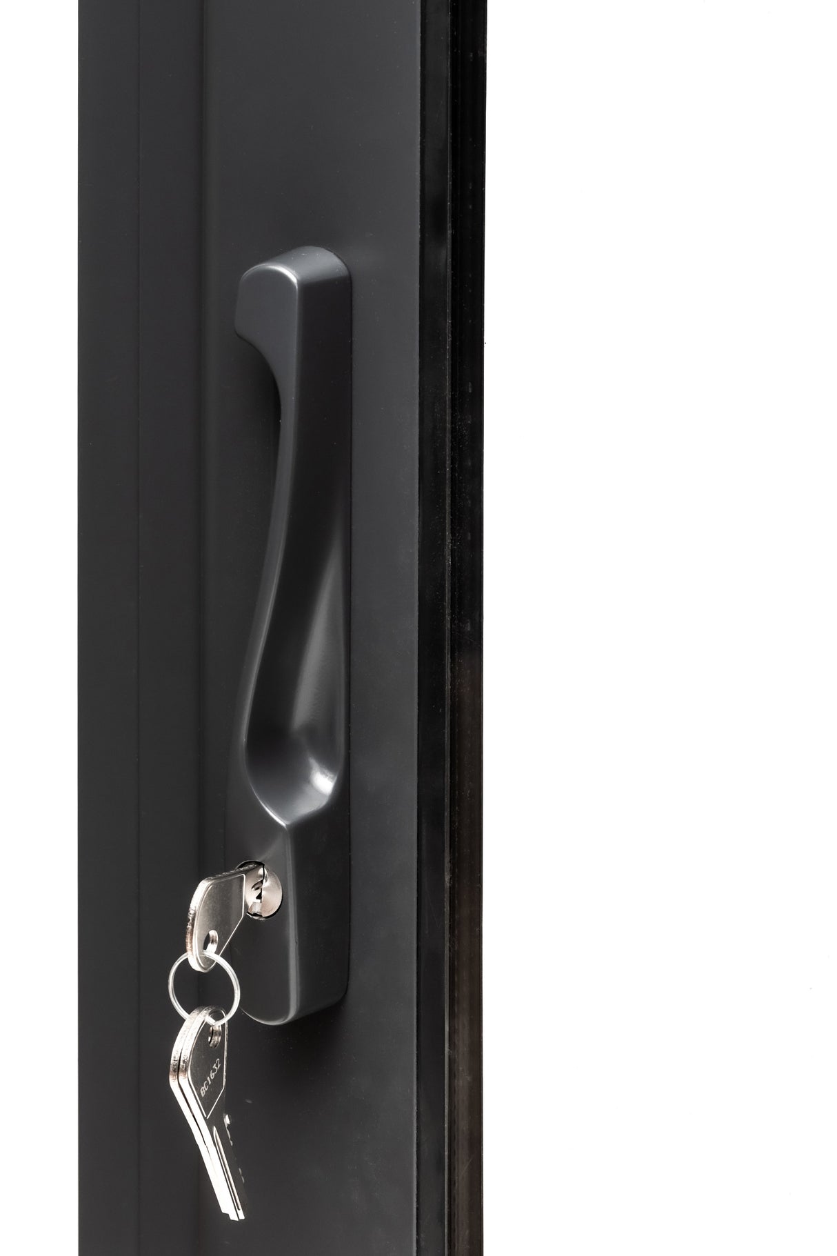 Cecilia L2 (7,9x4,4 m | 27,3 m² | 70 mm) Moderni hirsinen pihamökki alumiiniovilla ja -ikkunoilla