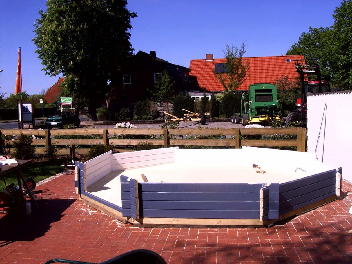 Hanna (4,2m halkaisija | 14,1m² | 44mm) Kahdeksankulmainen kesämökki-huvimaja