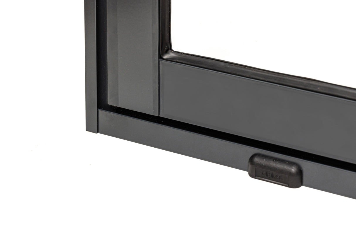 Andrea M+ (7,4x3 m | 21,1 m² | 44 mm) Moderni hirsimökki sivuvajalla