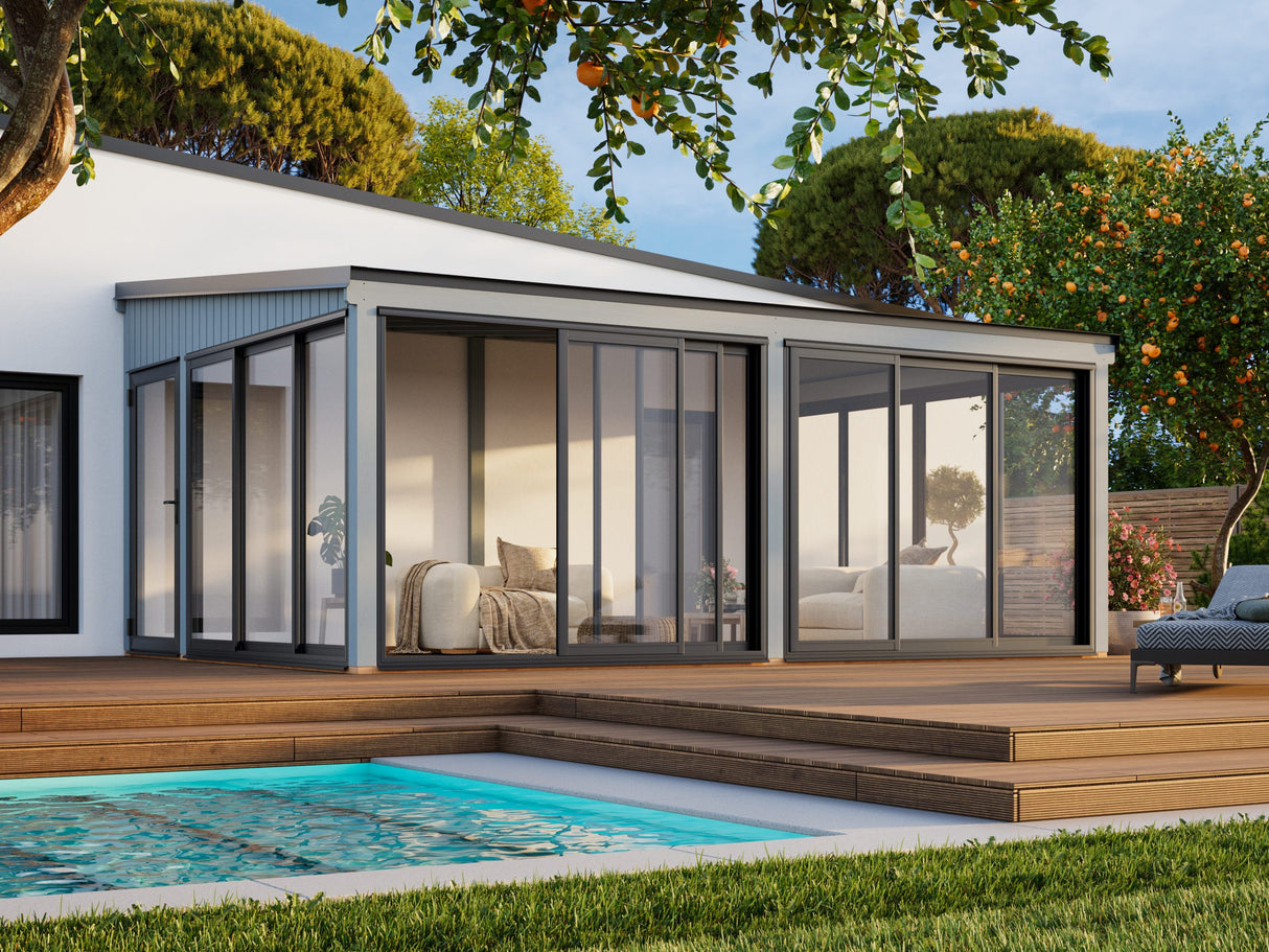 Lumi XL (5,8x4,2 m | 23,3 m² | 120x120 mm) Tilava kiinteä lasipaviljonki tai kesähuone pihaan